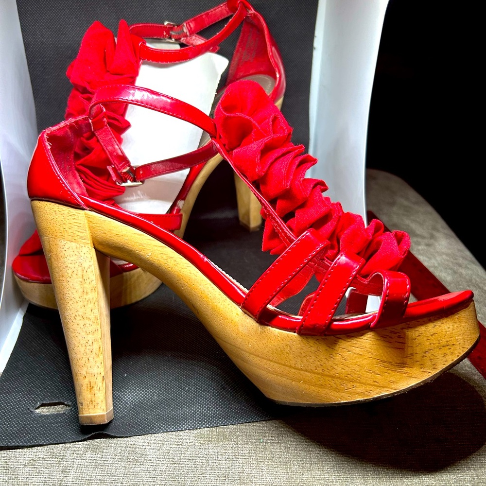 Ladies sling back sandals